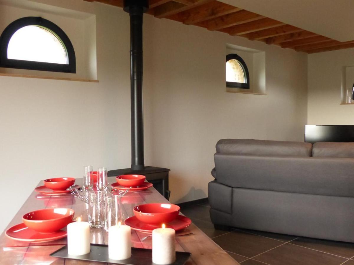Gite Renove Avec Terrasse, Poele A Bois Et Wifi A Chapeau - Fr-1-489-79 Kültér fotó