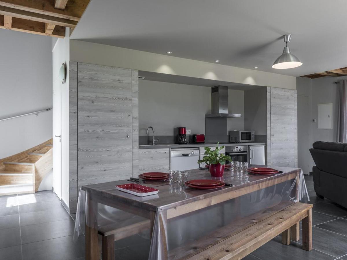 Gite Renove Avec Terrasse, Poele A Bois Et Wifi A Chapeau - Fr-1-489-79 Kültér fotó